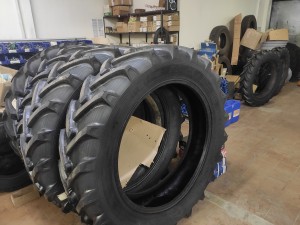 Шина 13,6-38 VOLTYRE Я-166